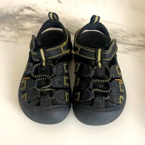 Keen kids sandals .